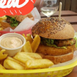 Yellow Bus Burger food