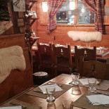 Le Refuge Gourmand Poule Ou Coq Dentro