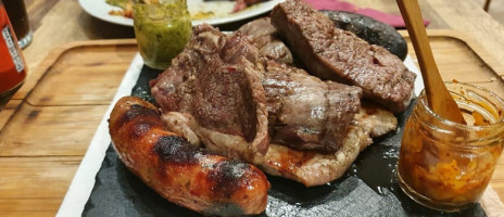 La Pierre Ardente food