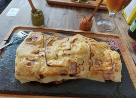 La Pierre Ardente food