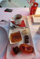 Hôtel Barrière Le Majestic drink