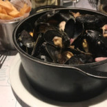 Leon De Bruxelles drink