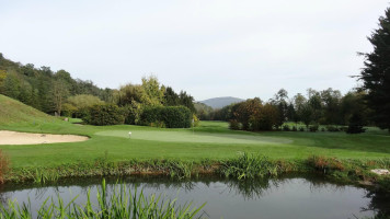 Le Golf outside