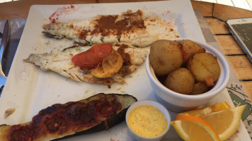 Le Cabanon de Charlotte food