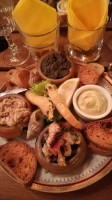 Le Cabanon de Charlotte food