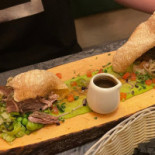 La Queue De Cochon food