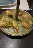 Maison Noura food