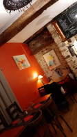 Le Coquelicot inside