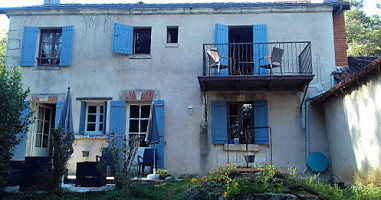 Hostellerie Du Chateau De La Cote outside