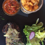 L'estanquet Lit Et Mixe Comida