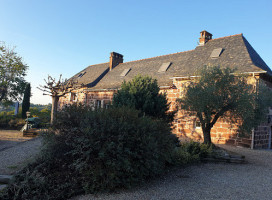 L'Auberge sur Vezere outside