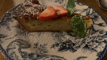 Caterina Pigalle food