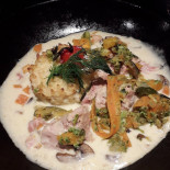 Taverne Karlsbraeu Bonsecours food