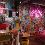 Taverne Karlsbraeu Bonsecours inside