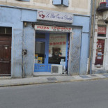 Dieulefit Pizza outside