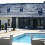 La Renaissance Exterior