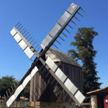 La Petite Maison Dans La Prairie Exterior