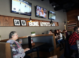 CAFE DE LA GRILLE inside