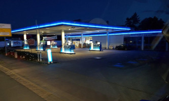 La Plage outside
