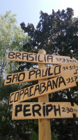 Les Platanes outside