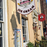 Bistrot Constant outside