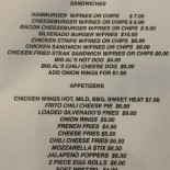 Un Chien Dans Un Jeu De Quilles Carte