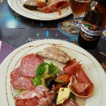 La Cave A Cochon Comida