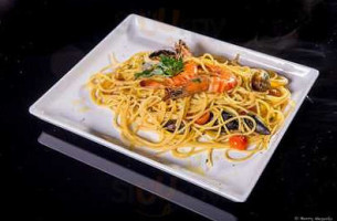 Le P'tit Noirmout food