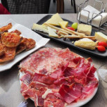 Marquet Gourmeterie Traditional Restaurant And Wine Bar In Andorra Nourriture