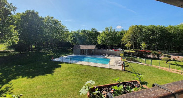 Hôtel L'orée Des Chênes, The Originals Relais outside