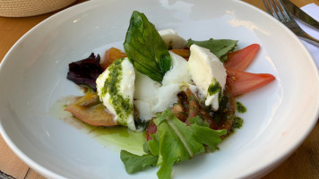 Le Moutardier Du Pape food