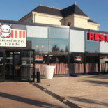 Aux Deux Toqués Outside