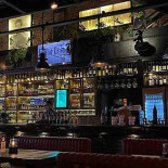 L'Herbe Rouge Dentro