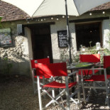 Auberge De La Mignardière outside