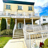 La Table De La Place Exterior