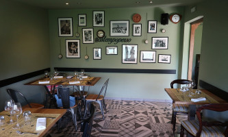 Le P'tit Resto À l'intérieur