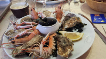 Aux Ajoncs D Or Nourriture