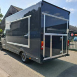 Papa Pizza 40 outside