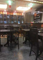 L’Agape inside
