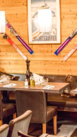 Face West Cafe inside
