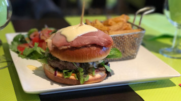 Igloo de Sallen Food