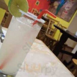 Le Turtle Cafe Officiel inside