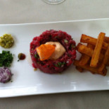 Au Bord de la Source Comida