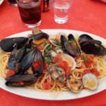 Friterie Plougoulm Comida