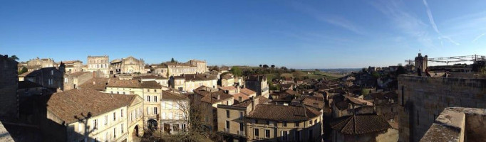 Hostellerie de Plaisance outside