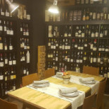 L'enoteca Andorra À l'intérieur