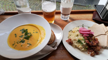 La Tour De Pise food