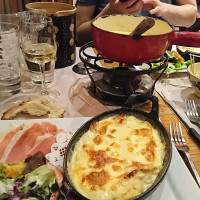 La Croix Saint-Maurice food