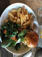 Le Grenier food