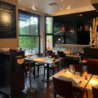 J Sushi Rouen inside